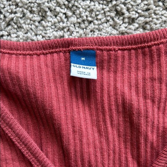 Women's Sleeveless V-Neck Top - Red - Picture 2 of 5